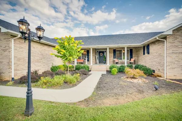 Elizabethton, TN 37643,120 Howard CT