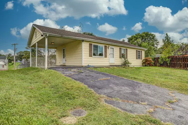 Johnson City, TN 37601,104 Mountain View CIR