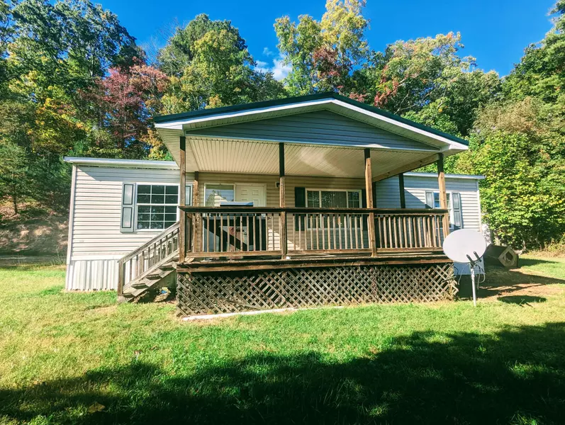 138 Pleasure DR, Haysi, VA 24256