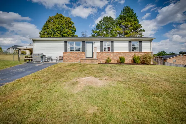 104 Cedar LN, Gray, TN 37615