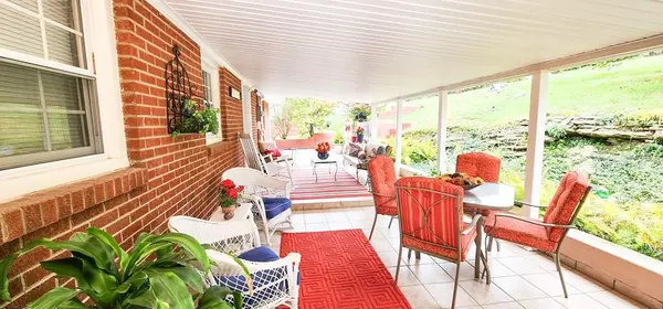 Lebanon, VA 24266,143 Vine ST