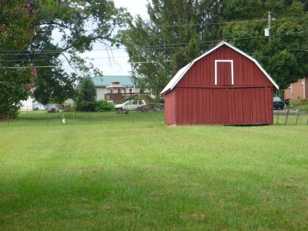 Gray, TN 37615,105 Oak St. & Maple ST