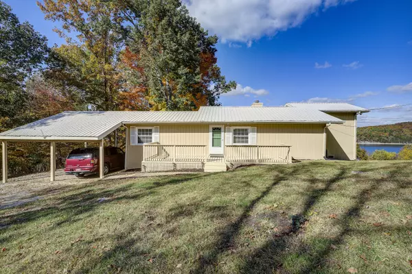 Johnson City, TN 37615,117 Trail LN