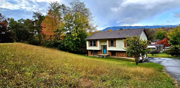 Big Stone Gap, VA 24219,1004 Canonchet AVE