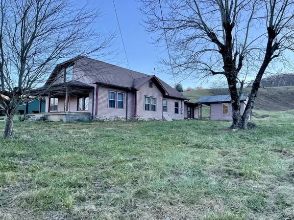 Sneedville, TN 37869,1752 Clinch River CIR