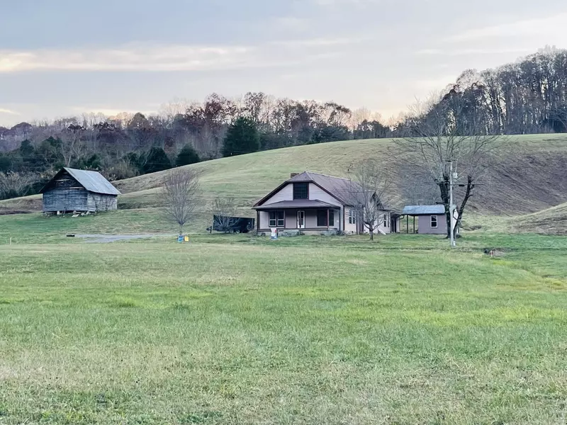 1752 Clinch River CIR, Sneedville, TN 37869