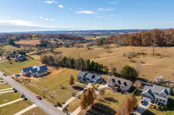 141 Olde Farm DR, Jonesborough, TN 37659