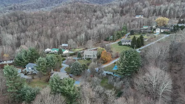 Roan Mountain, TN 37687,105 Orchard Meadows