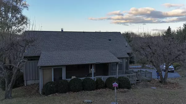 Roan Mountain, TN 37687,105 Orchard Meadows