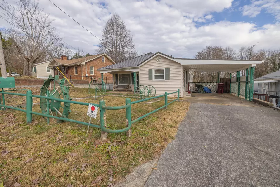 817 Maple ST, Johnson City, TN 37601