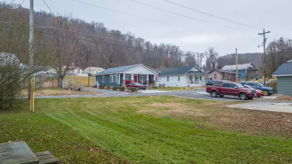 Elizabethton, TN 37643,000 Ledford ST