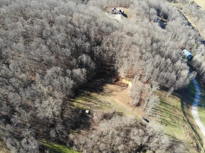 105 Tailwater RD, Bluff City, TN 37618