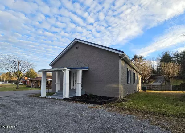 Big Stone Gap, VA 24219,2322 4th AVE