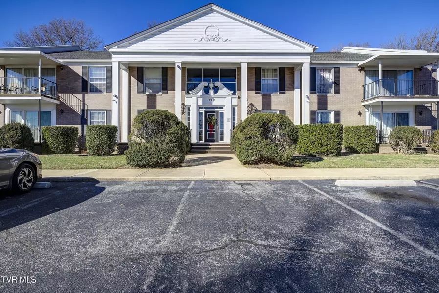 216 University Pkwy #23-W, Johnson City, TN 37604