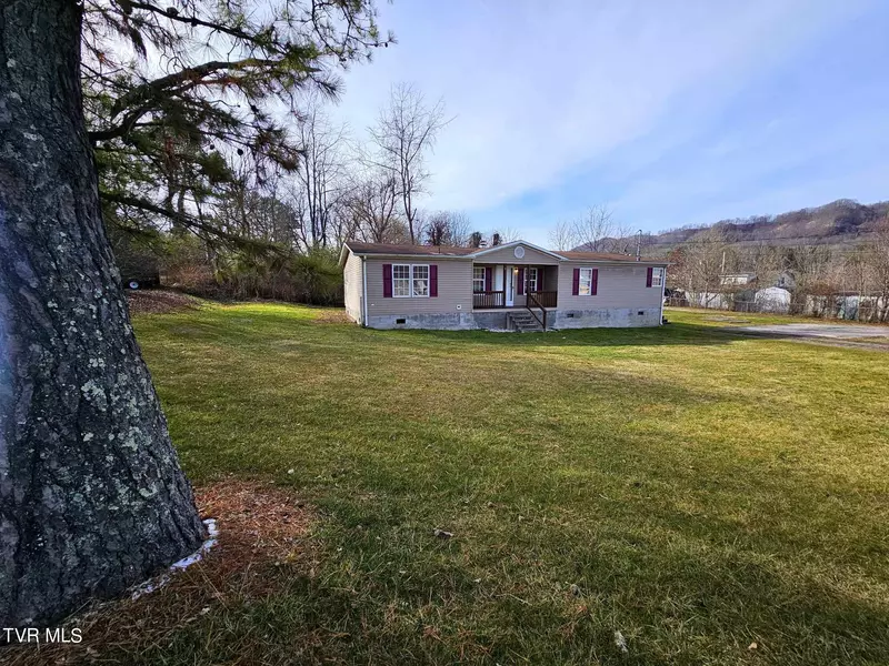 11708 Riverview RD, Coeburn, VA 24230