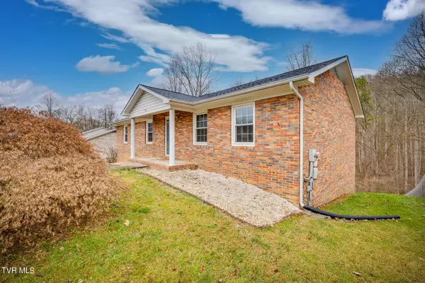 Bluff City, TN 37618,442 Egypt RD