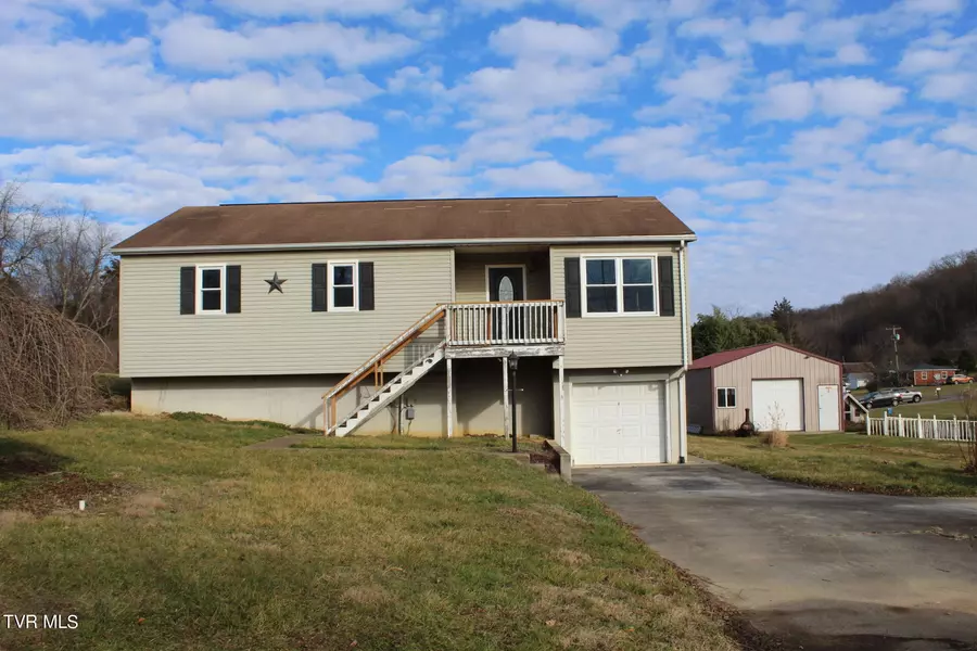 24121 Young DR, Bristol, VA 24202