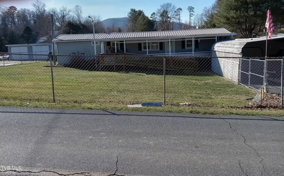 272 Rock House RD, Johnson City, TN 37601