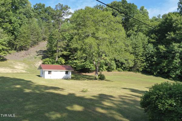 Dandridge, TN 37725,2945 Peacock LN