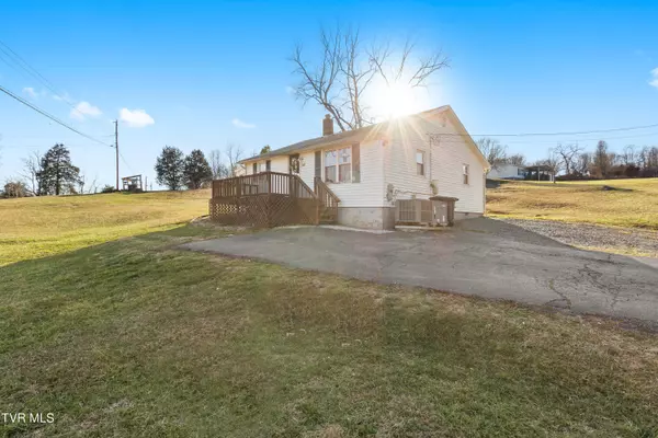 Blountville, TN 37617,207 Morelock DR