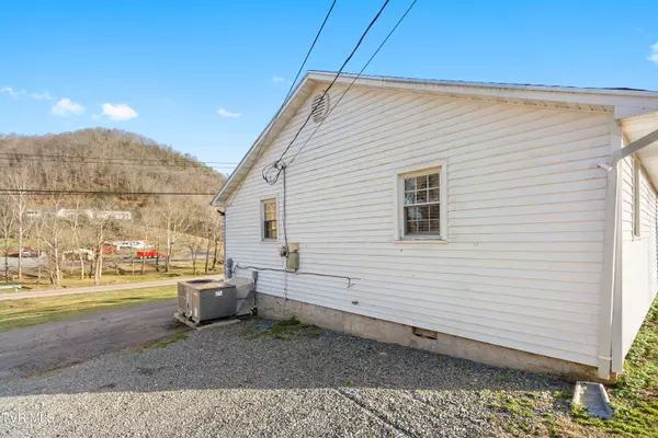 Blountville, TN 37617,207 Morelock DR