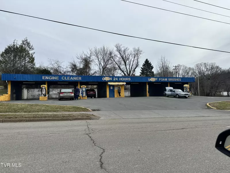300 Broadway ST, Johnson City, TN 37601