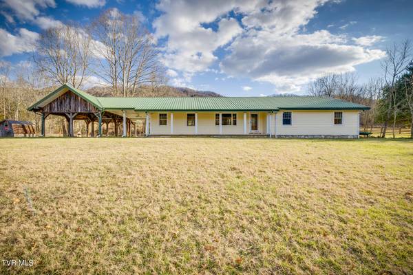 330 Ralph B Miner DR, Jonesville, VA 24263