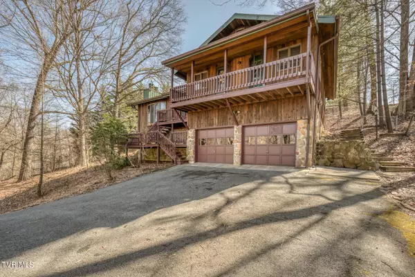 Blountville, TN 37617,379 Catawba LN