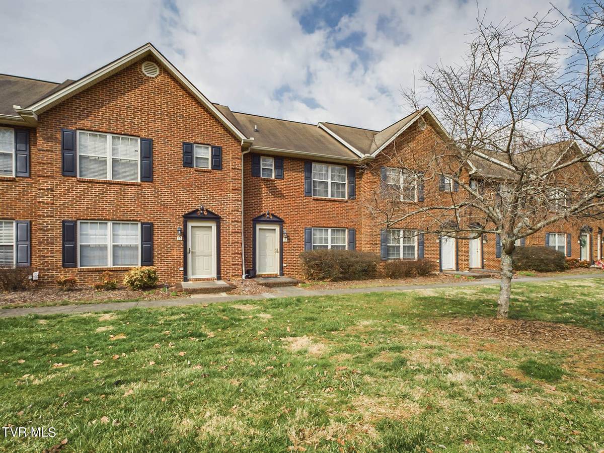 Johnson City, TN 37601,1809 Lakeview DR #16