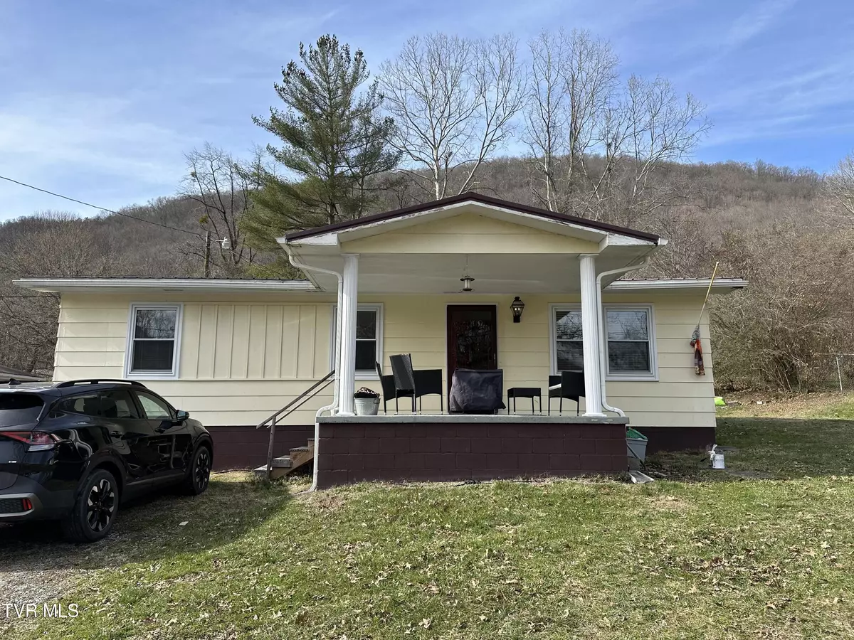 Big Stone Gap, VA 24219,6 3rd AVE