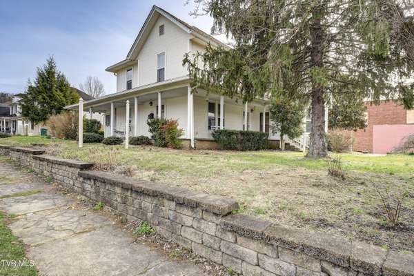 206 2nd ST, Erwin, TN 37650