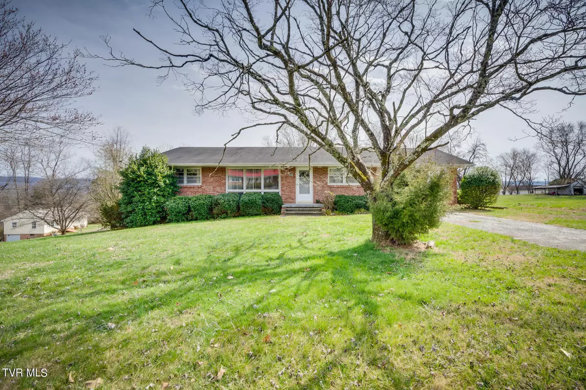 Surgoinsville, TN 37873,105 Ridge ST