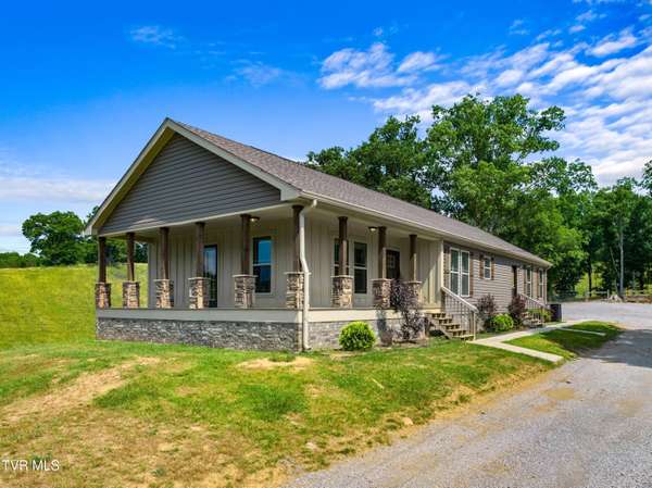 5619 Mountain Valley Hwy 131, Thorn Hill, TN 37881