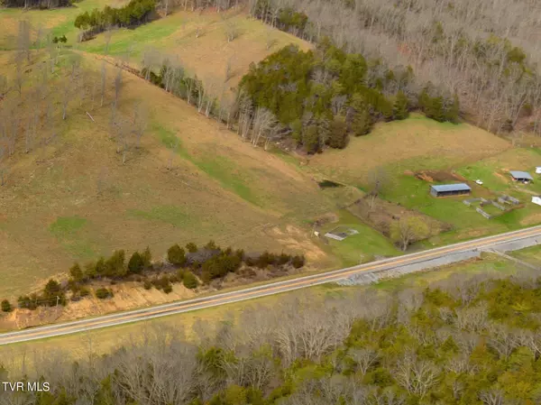 5815 Mountain Valley Hwy 131, Thorn Hill, TN 37881