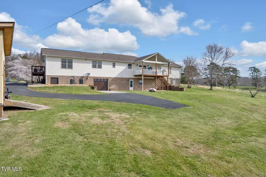 457 Haynes RD, Dandridge, TN 37725