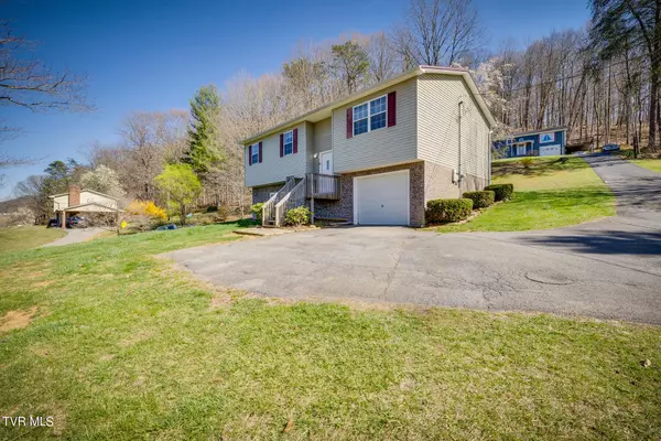 Blountville, TN 37617,215 Talon Private DR