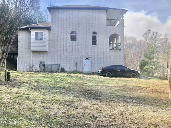 Unicoi, TN 37692,120 Bella Vista LN