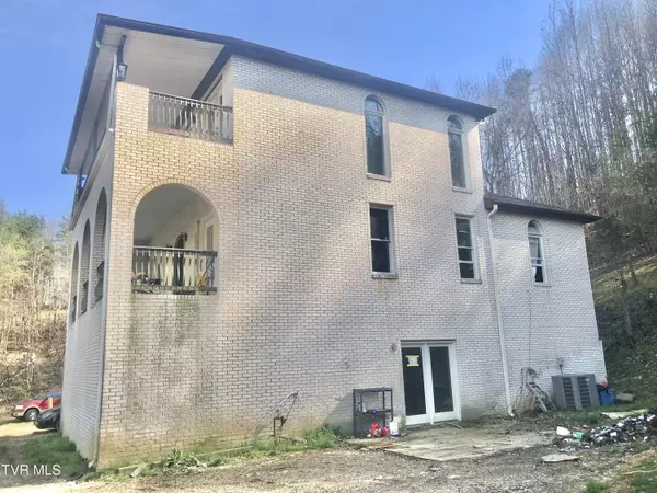 Unicoi, TN 37692,120 Bella Vista LN