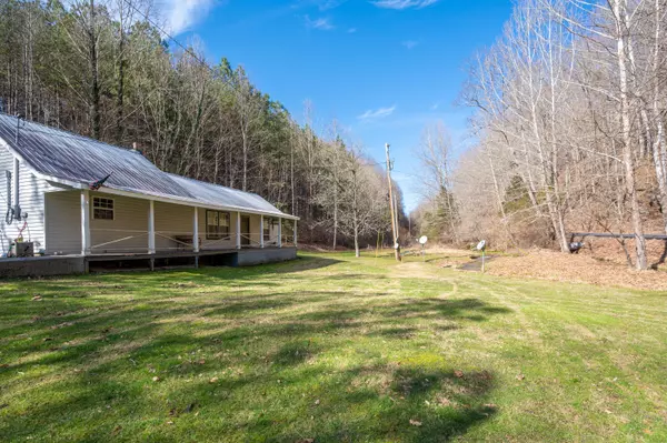 Pennington Gap, VA 24277,120 Hawknest DR