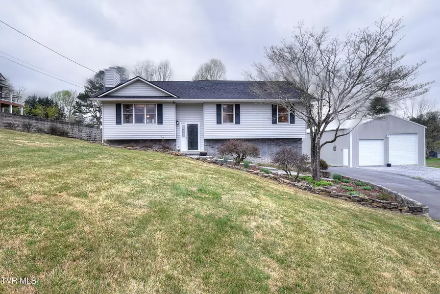 1324 Huffine RD, Johnson City, TN 37604