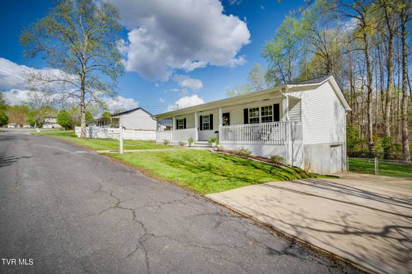 Rogersville, TN 37857,134 Center ST