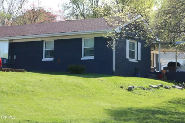 Greeneville, TN 37745,1230 Woodlawn DR