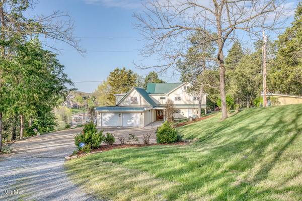 651 Rangewood RD, Piney Flats, TN 37686