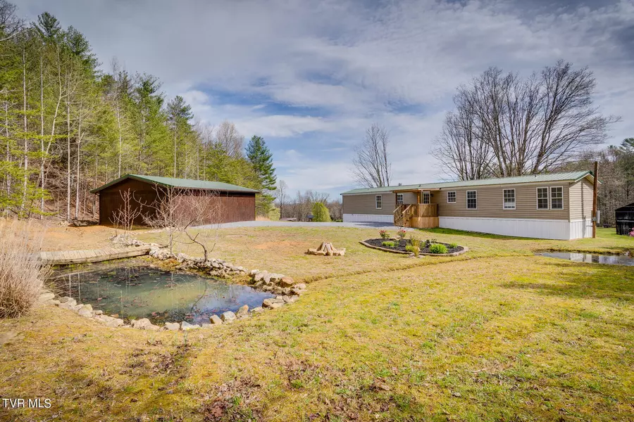 395 Painter Creek RD, Chuckey, TN 37641