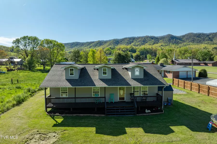 3422 Gap Creek RD, Hampton, TN 37658