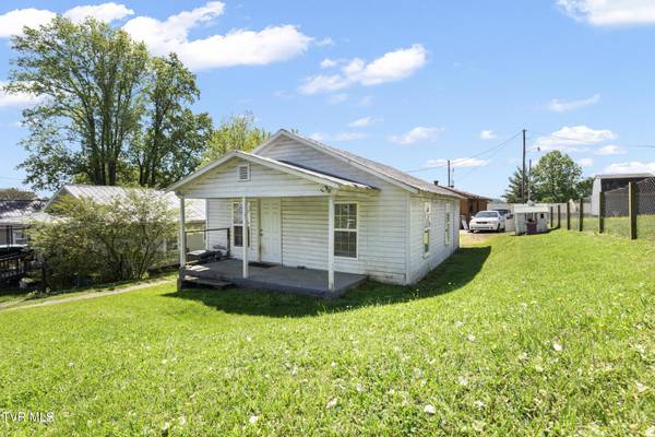 Kingsport, TN 37660,1749 Mcgee ST