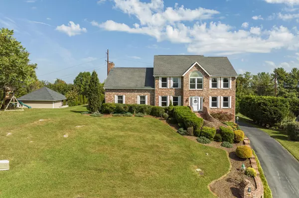 Johnson City, TN 37601,1015 Whittling Wood DR