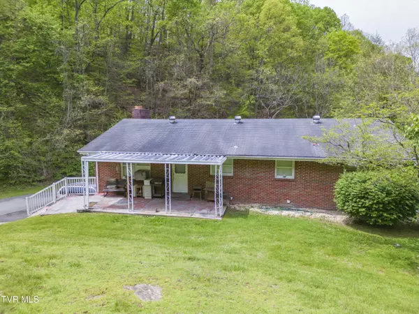 Johnson City, TN 37601,233 Shannon LN