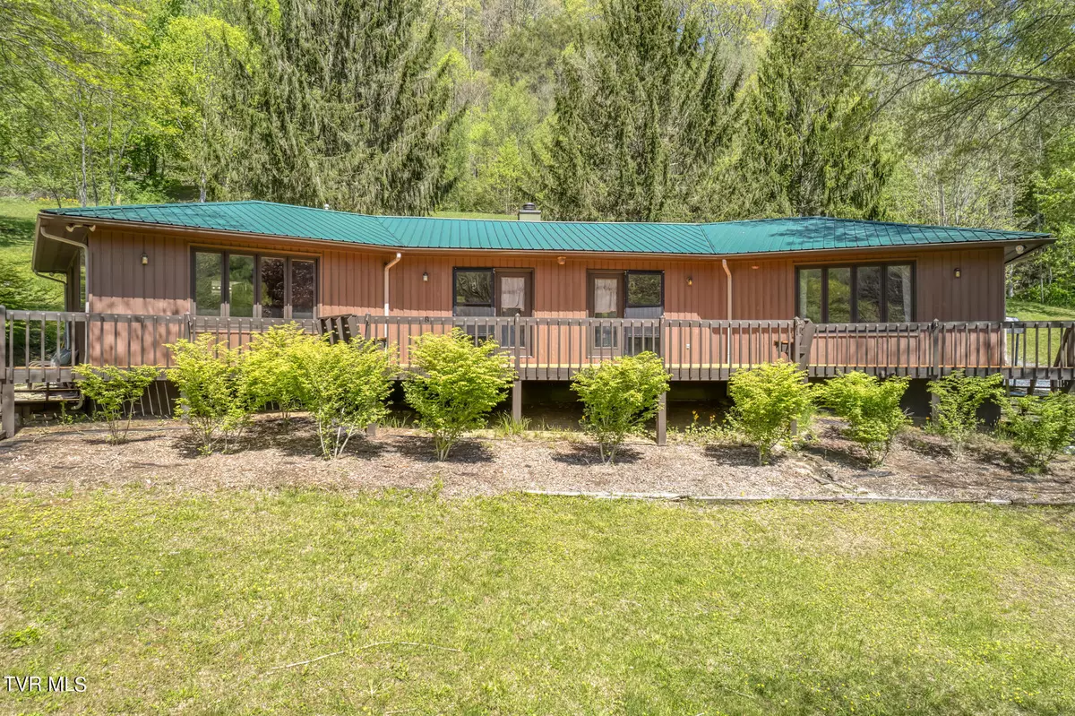 Roan Mountain, TN 37687,190 Cove Creek RD