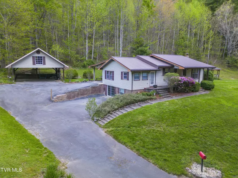 158 Cove Creek RD, Roan Mountain, TN 37687